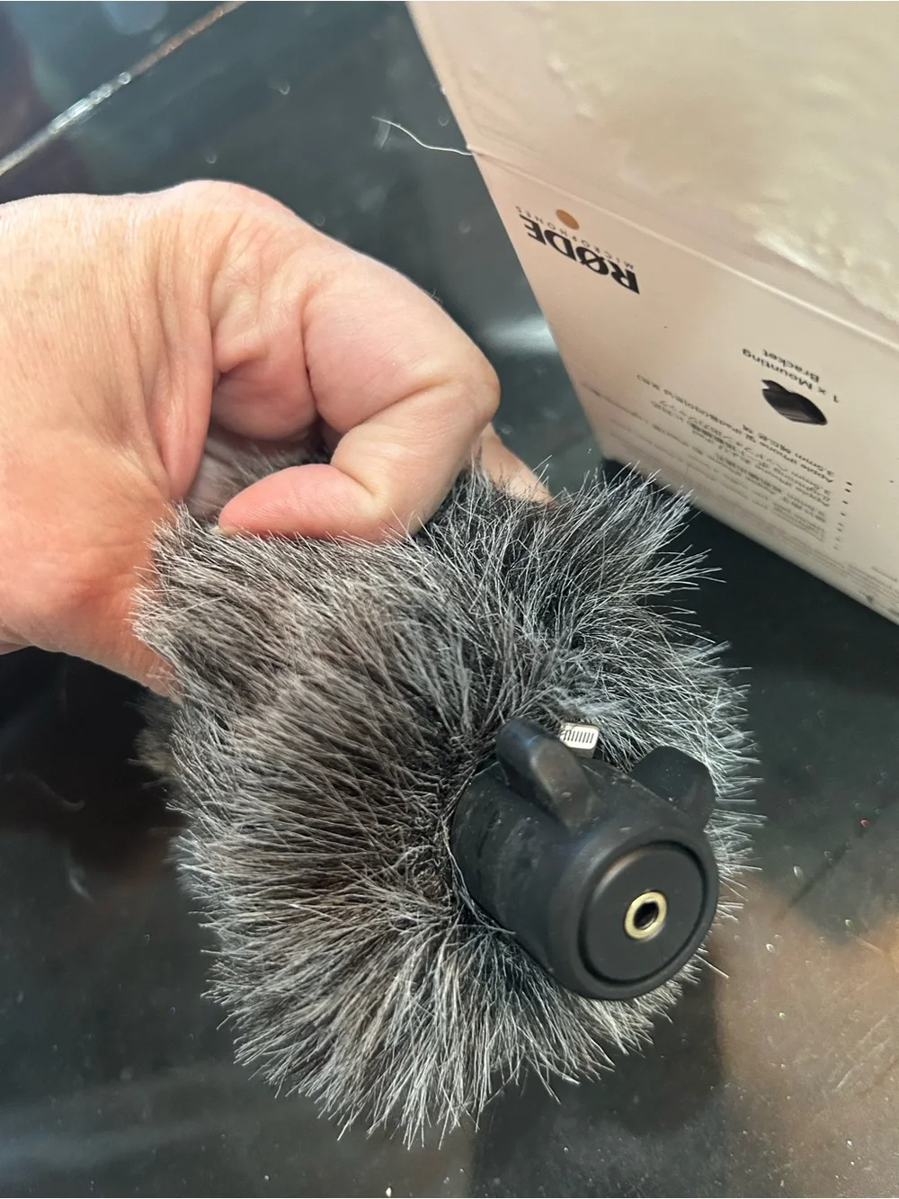 New iPhone Lightning RØDE VideoMic Me-L directional microphone compact Apple iOS